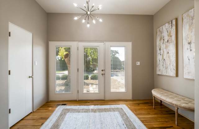 1212 Calle Del Sol NE