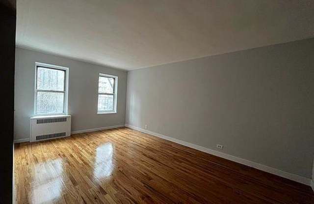 130 Van Cortlandt Avenue West