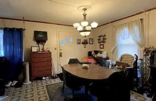 512 Washington Street