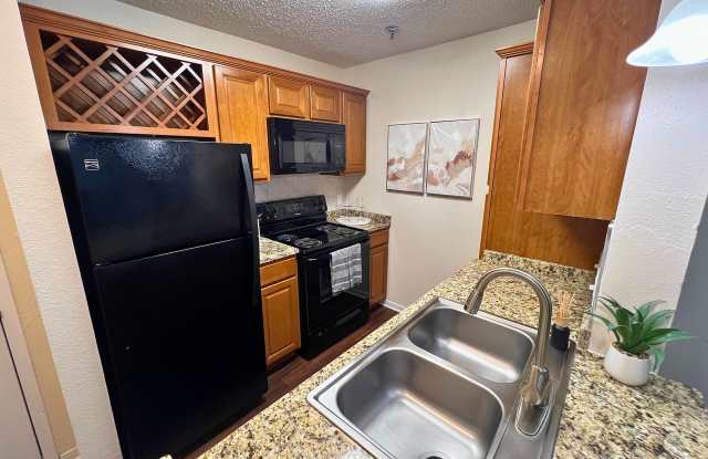 Photo of Canal Square Apartments of Indianapolis