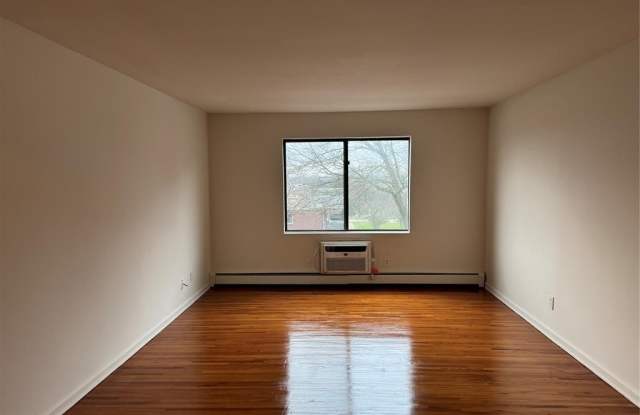 Photo of 102 Bellgrove Drive 4A