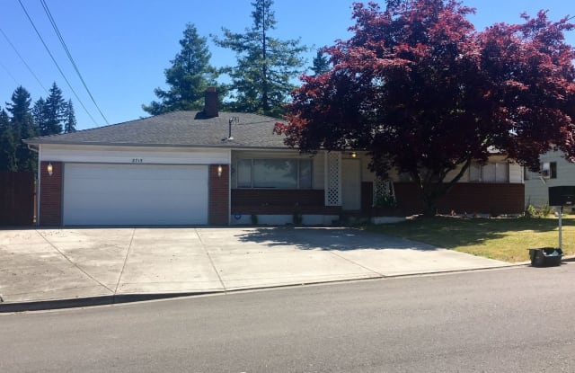 8715 NE 27th Avenue - 8715 Northeast 27th Avenue, Hazel Dell, WA 98665