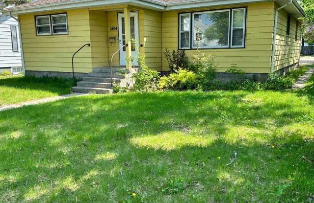 Photo of 4 Bedroom- Walking distance to BSU