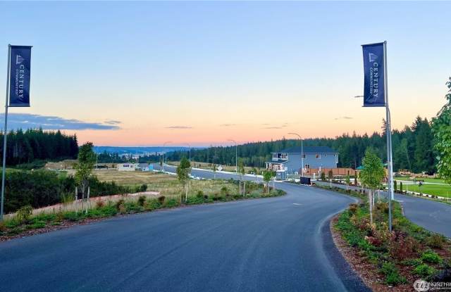 Modern 4-Bedroom Home with Bonus Room  Luxury Primary Suite in Sinclair Ridge