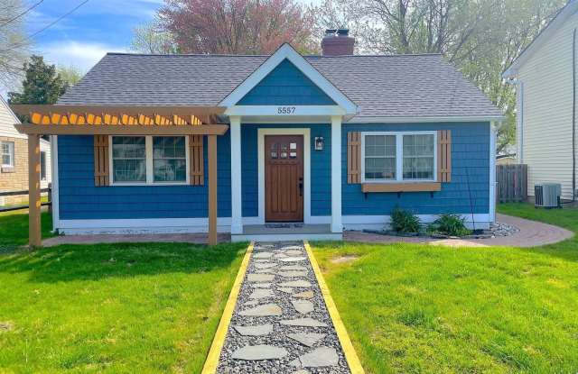 Photo of 5557 FRANKLIN BLVD