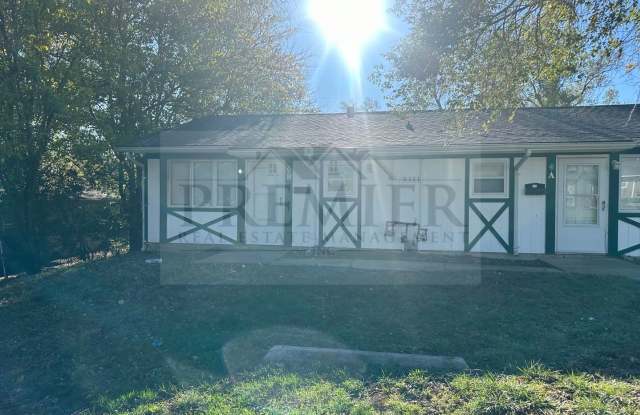 6111 E 153rd St #B, Grandview, MO 64030 2B 1B - rent $895 / Move in ready/