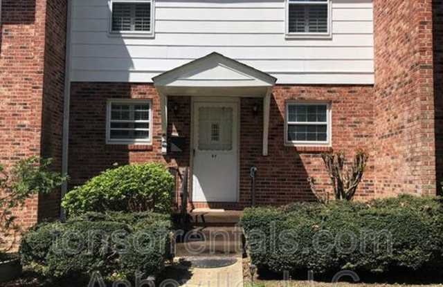 1409 Kensington Road B-2