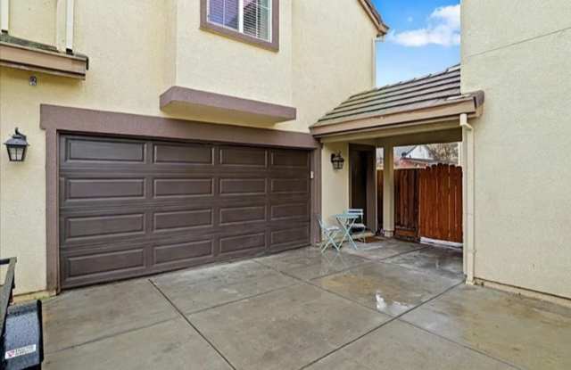 2 WEEKS FREE RENT November Special Private One Bedroom One Bath Mother-in-Law Unit