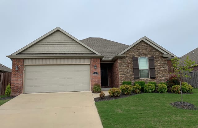 4315 W Baltimore Dr - 4315 Baltimore Drive, Rogers, AR 72758