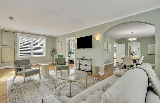 Photo of 311 Kinzie Ave