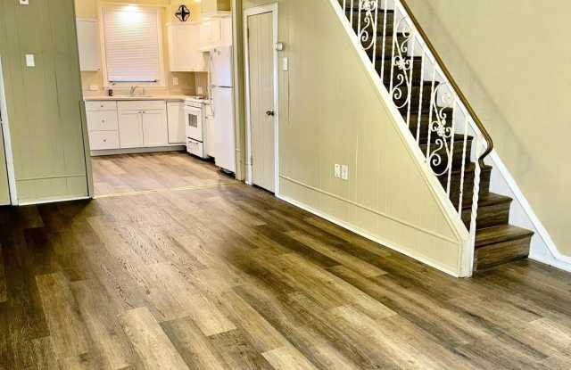 2246 S BUCKNELL Street