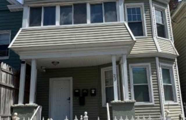 23 Elliott St