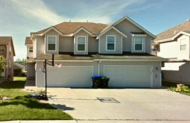 Beautiful 3BR, 3.5BTH home near Lake Sherwood. Washburn Rural Schools.