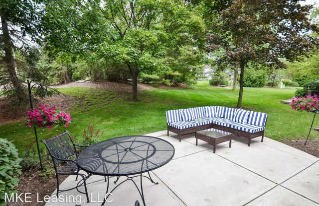 2636 W Lake Isle Dr - 2636 Lake Isle Drive, Mequon, WI 53092