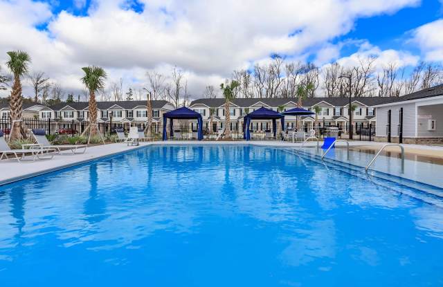 Rivermoor West Apartments