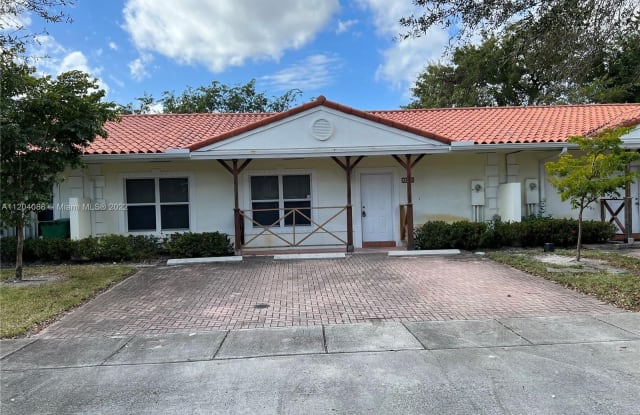 3825 NW 76th Way - 3825 Northwest 76th Avenue, Davie, FL 33024