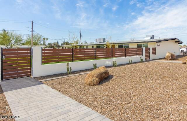 6049 W Laurie Lane