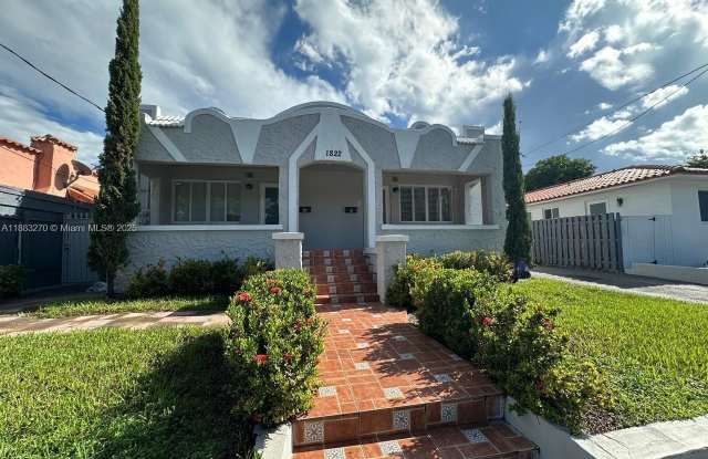 Photo of 1822 NW 4th St