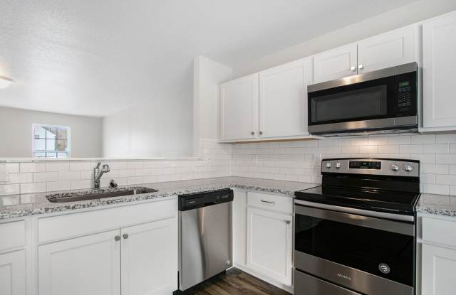 5512 Eagle Glen Avenue SW