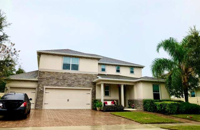 Luxury 5-Bedroom Home Near Disney in the Desirable Mabel Bridge Community!