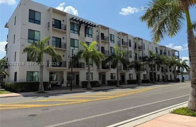 8167 NW 41st St