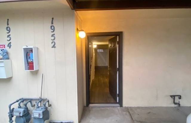 Photo of 1952 Stine Rd. -Townhouse Apartment