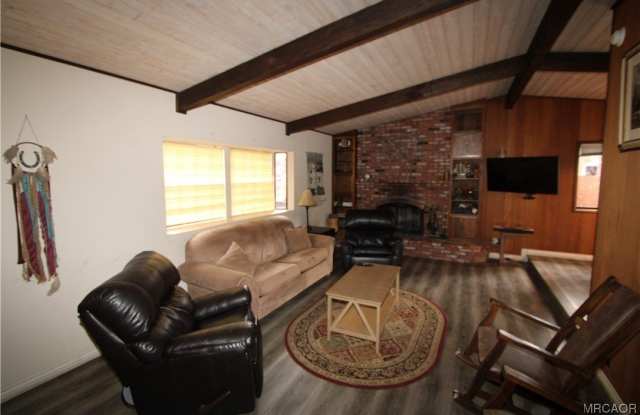 284 Santa Clara Boulevard