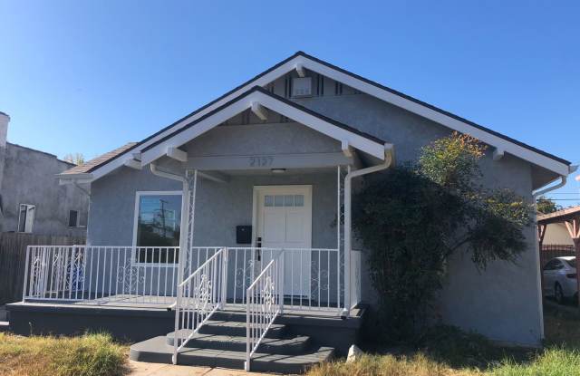 Photo of Welcome to 2127 S Sycamore Ave - 3 Bedroom 2 Bath In the Heart of Los Angeles