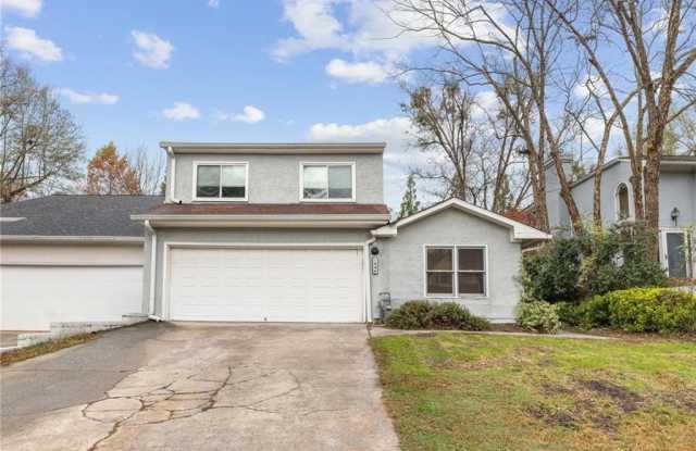 Photo of 1486 Briaroaks Trail NE