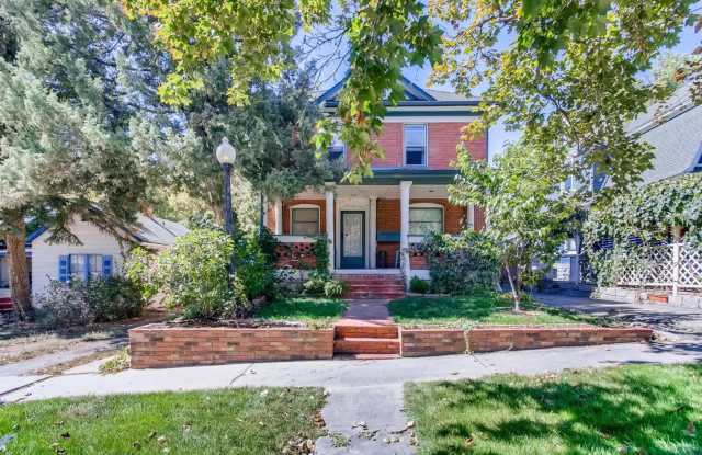 1 Bedroom, 1 Bath blocks from Downtown Longmont