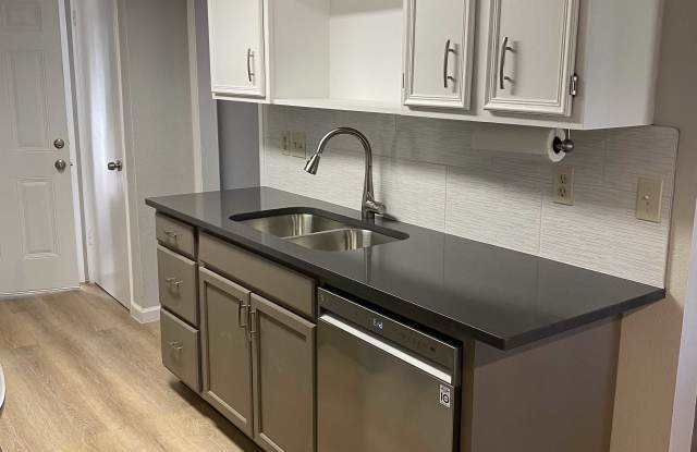 8812 Clearbrook Trail