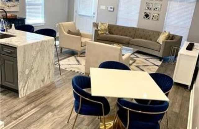 2615 DELACHAISE Street