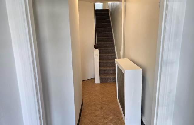 362 1ST Avenue unit: 2