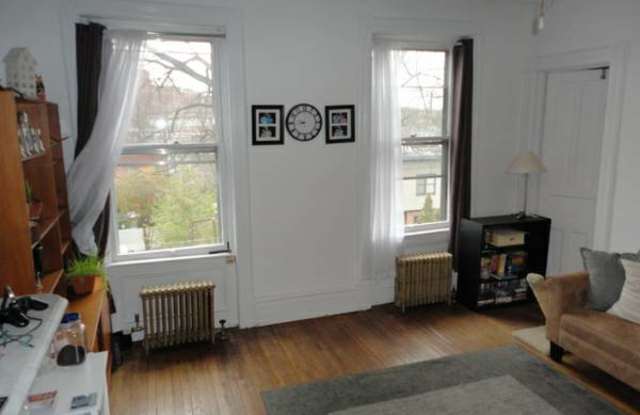 616 Madison Avenue - 2R