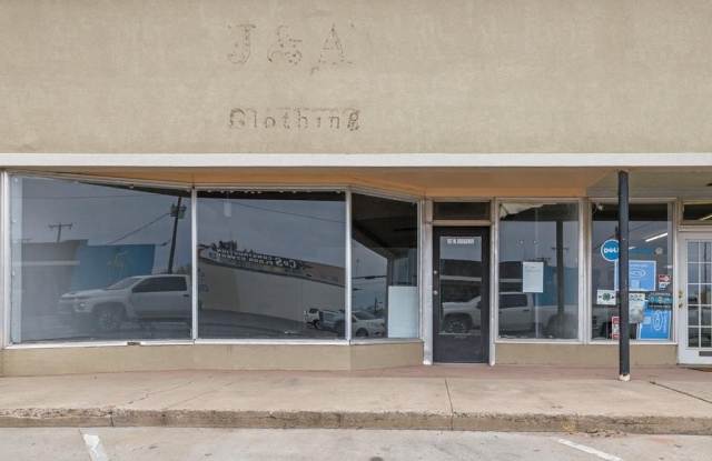 Photo of 107 W Broadway