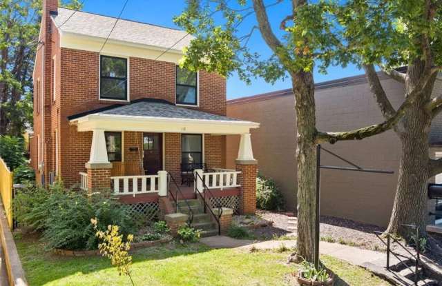 118 East  AVE