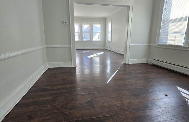 Photo of 147 Schuyler Avenue