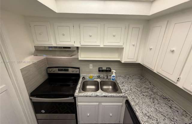 Photo of 1535 SE 15th St