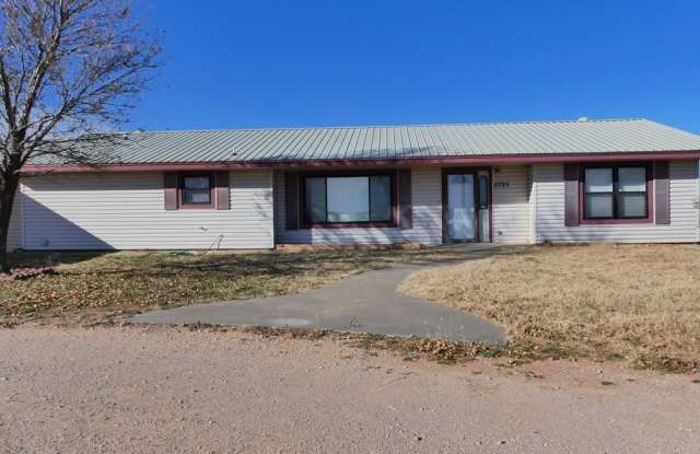 2725 NW 201 - 2725 NW 201, Andrews County, TX 79714