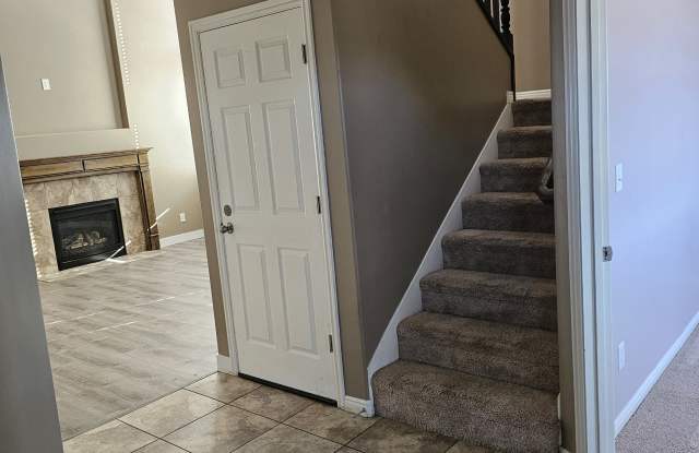 919 South Kays Drive