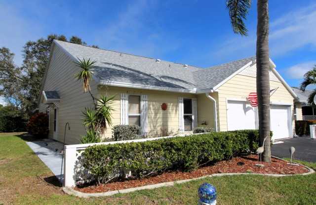 2519 SE Tropical East Circle E