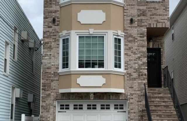 204 6Th St
