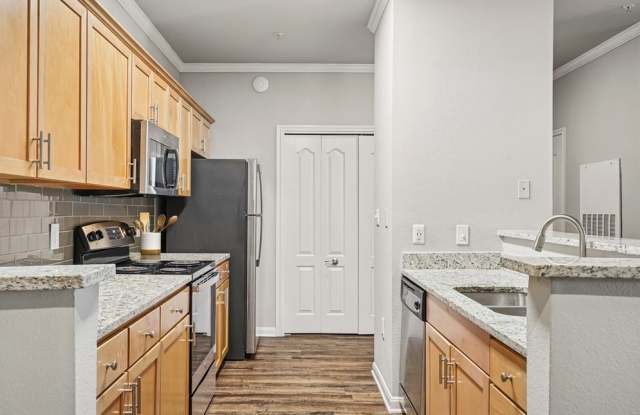 Photo of Eaves Twin Creeks