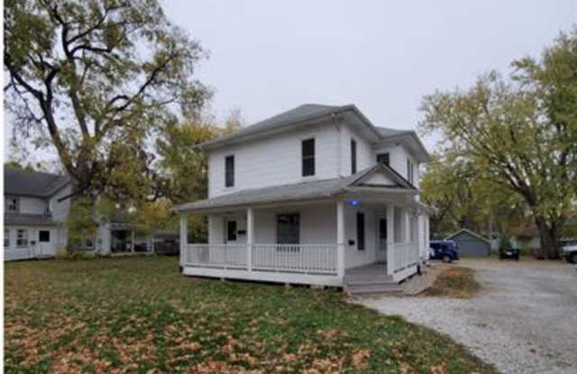 712 Carroll Avenue - 712 Carroll Avenue, Ames, IA 50010