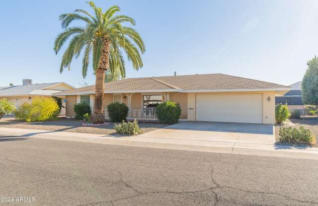 Photo of 10719 W CAMELOT Circle