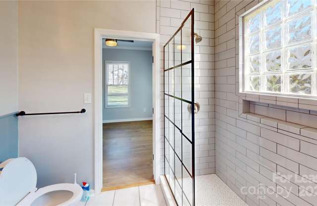 1521 Belvedere Avenue