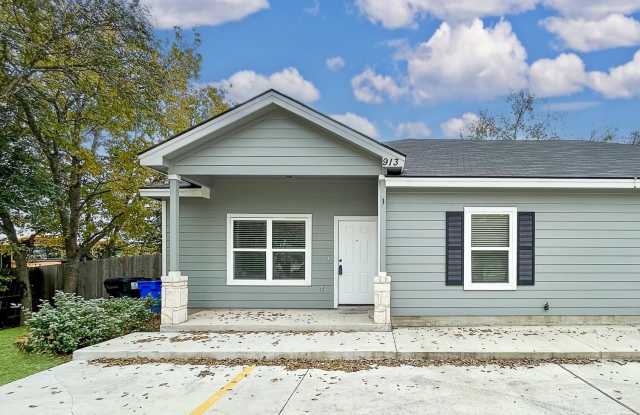 Photo of 913 E Seideman St