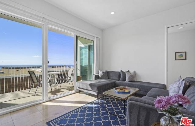 Photo of 18103 Coastline Dr