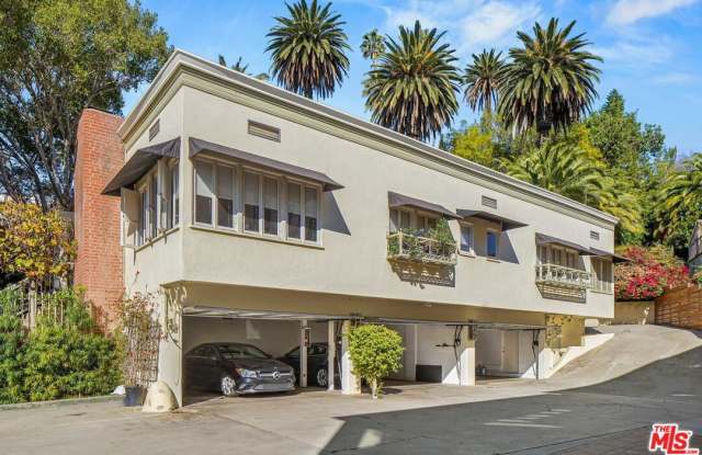 1328 Londonderry View Dr