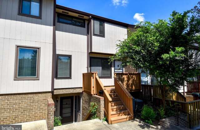 This home offers the perfect blend of modern updates, practical features, and unbeatable proximity to everything McLean and Tysons have to offer—making it an exceptional place to call home.